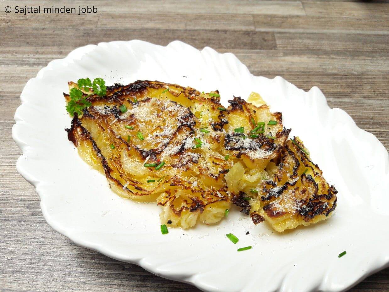 Parmezános sült kelkáposzta