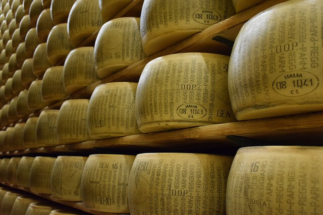 Parmigiano reggiano - Sajtlexikon -Sajttal minden jobb!